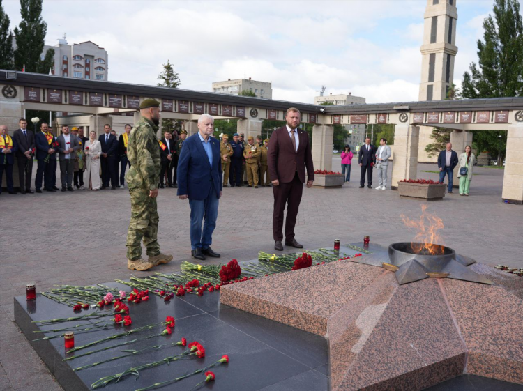 Красный луч объявления вконтакте